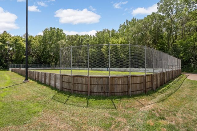 13513 Colfax Avenue S, Burnsville, MN 55337