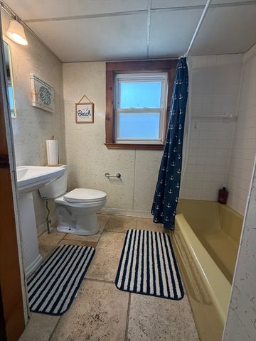 21 Old Mouth Rd, Scituate, MA 02066