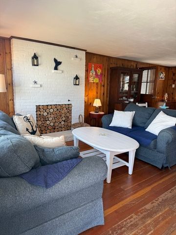 21 Old Mouth Rd, Scituate, MA 02066