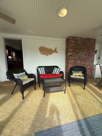 21 Old Mouth Rd, Scituate, MA 02066