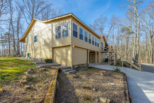 737 Miller Cove Road, Signal Mountain, TN 37377
