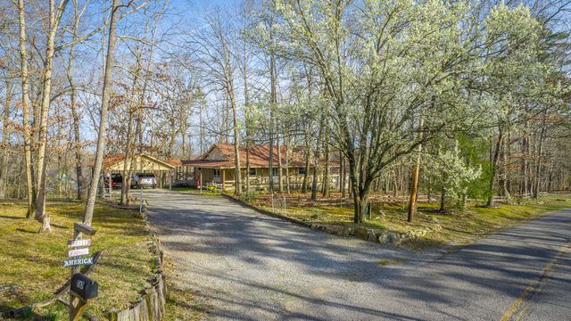 737 Miller Cove Road, Signal Mountain, TN 37377