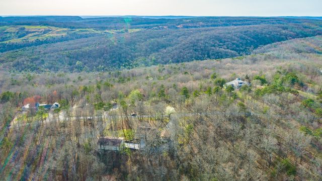 737 Miller Cove Road, Signal Mountain, TN 37377