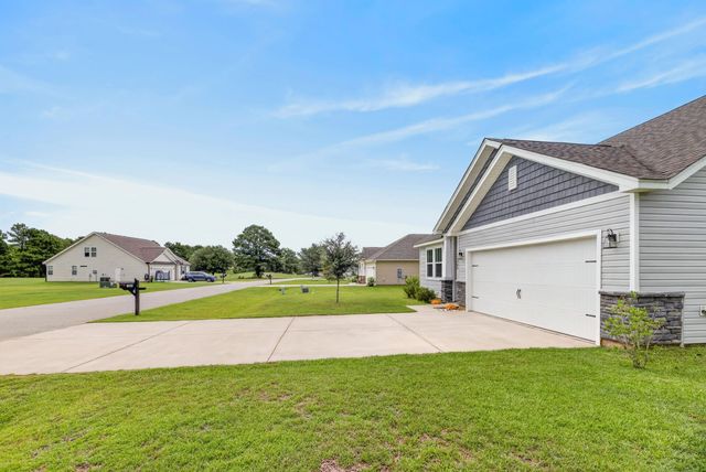 1365 Deercreek Drive, Manning, SC 29102