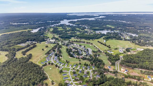 1365 Deercreek Drive, Manning, SC 29102