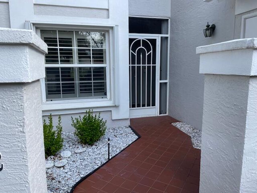 7669 Springwater Place 102, Boynton Beach, FL 33437