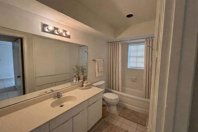 2605 Marilee Lane 2, Houston, TX 77057