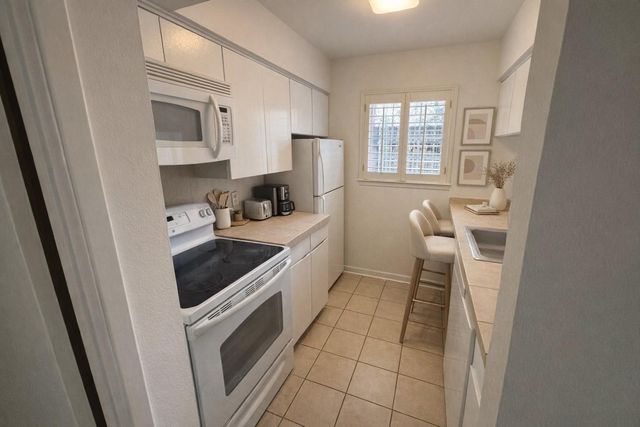 2605 Marilee Lane 2, Houston, TX 77057