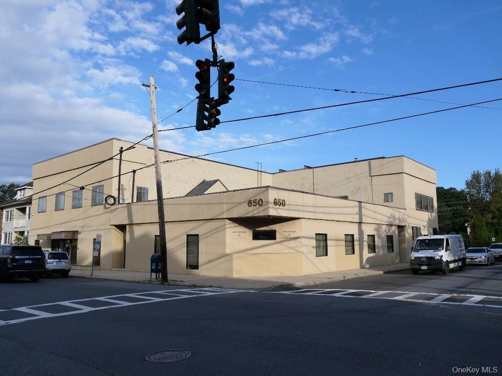 650 Halstead Avenue, Mamaroneck, NY 10543 — exterior
