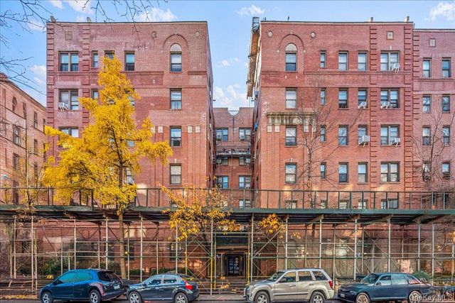 35-30 73 Street 1F, Jackson Heights, NY 11372