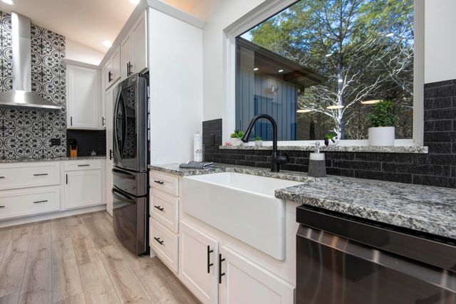 9751 N Farm Road 205, Fair Grove, MO 65648