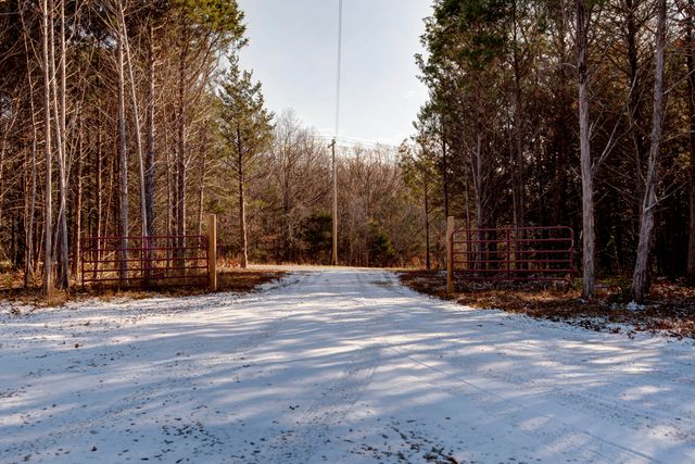 9751 N Farm Road 205, Fair Grove, MO 65648