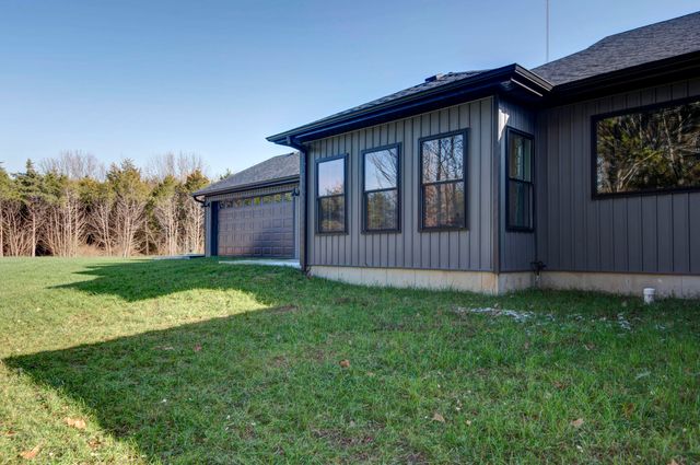 9751 N Farm Road 205, Fair Grove, MO 65648