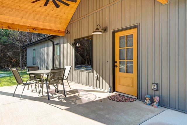 9751 N Farm Road 205, Fair Grove, MO 65648