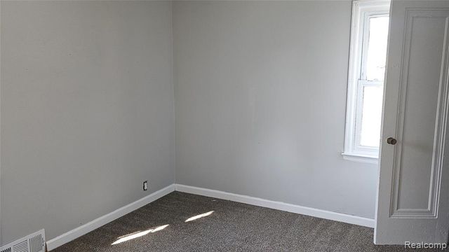 19587 Waltham Street, Detroit, MI 48205