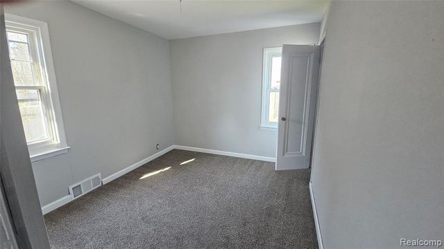 19587 Waltham Street, Detroit, MI 48205