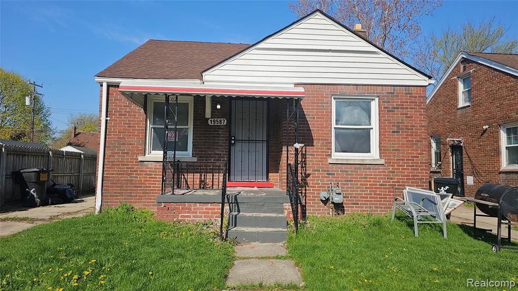 19587 Waltham Street, Detroit, MI 48205