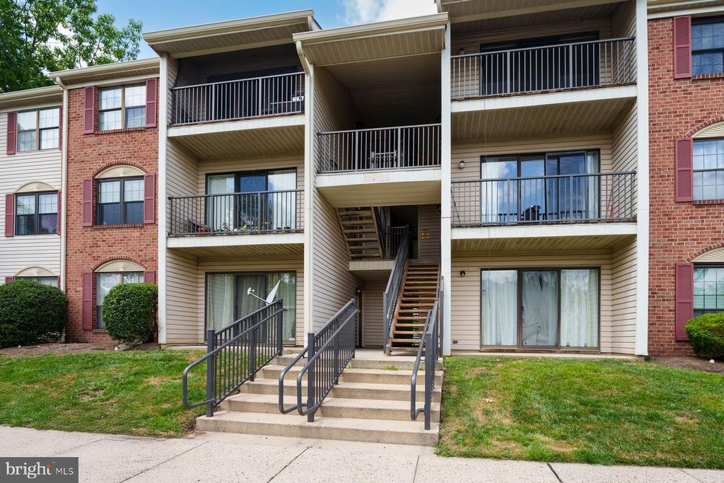 13 VOSCEK CT, Lawrence Township, NJ 08648