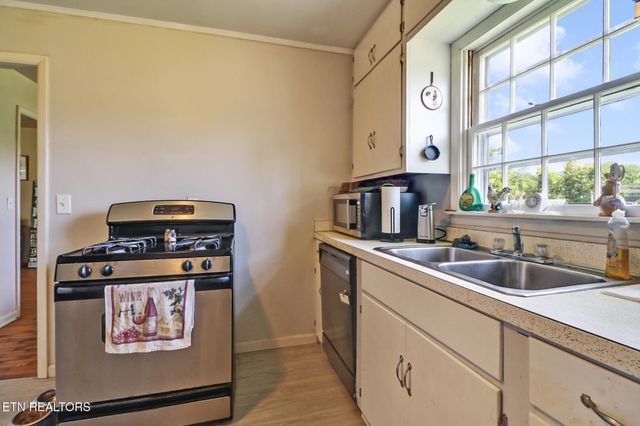 110 Clark Ave, Jamestown, TN 38556