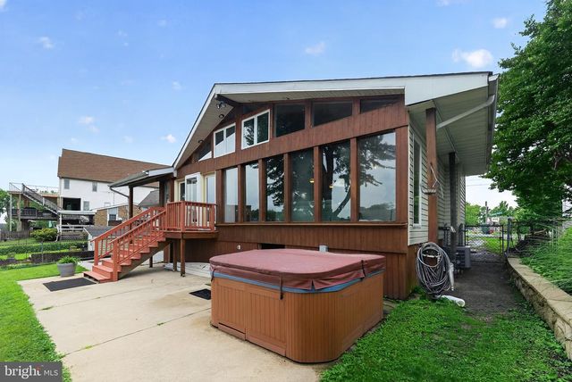 152 KINGSTON PARK LN, Baltimore, MD 21220