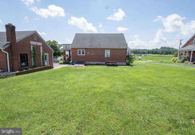 630 MONTGOMERY AVE, Boyertown, PA 19512