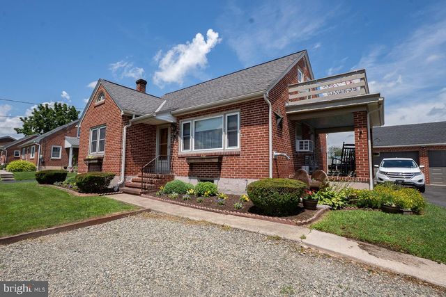 630 MONTGOMERY AVE, Boyertown, PA 19512
