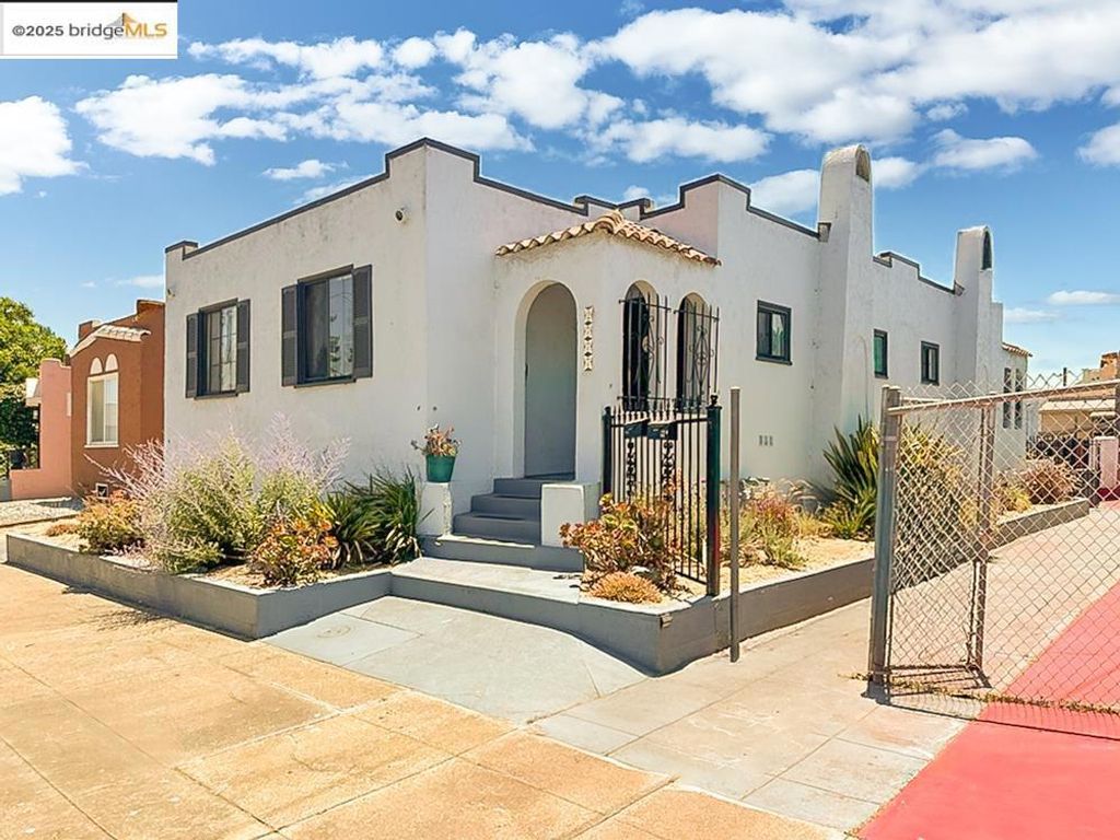 2775 E 21St St, Oakland, CA 94601