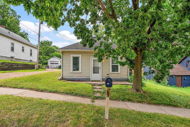 208 Swan Street, Le Sueur, MN 56058