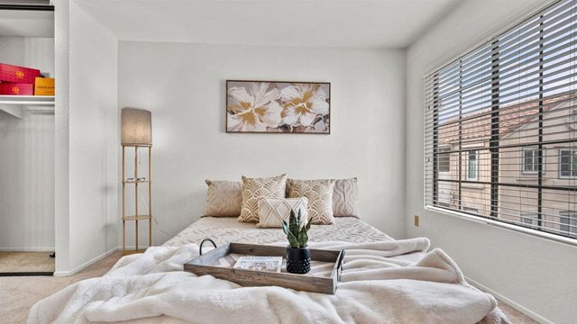 10684 Dabney Drive 106, San Diego, CA 92126