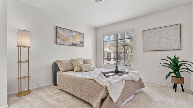 10684 Dabney Drive 106, San Diego, CA 92126