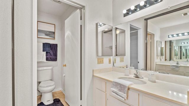 10684 Dabney Drive 106, San Diego, CA 92126