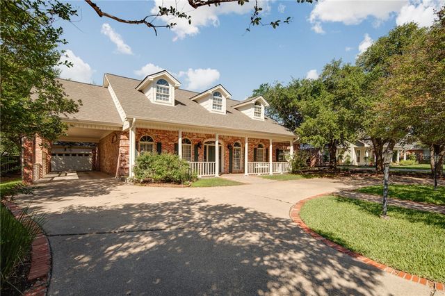 2302 East Briargate Drive, Bryan, TX 77802