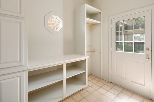 2302 East Briargate Drive, Bryan, TX 77802