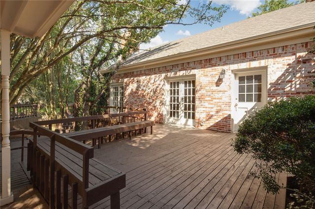 2302 East Briargate Drive, Bryan, TX 77802