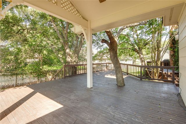 2302 East Briargate Drive, Bryan, TX 77802