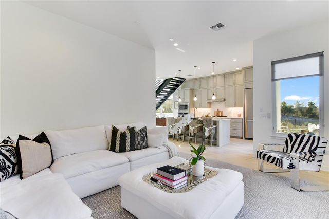 2606 Sutherland ST, Austin, TX 78746