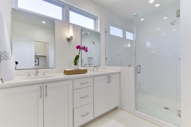 2606 Sutherland ST, Austin, TX 78746