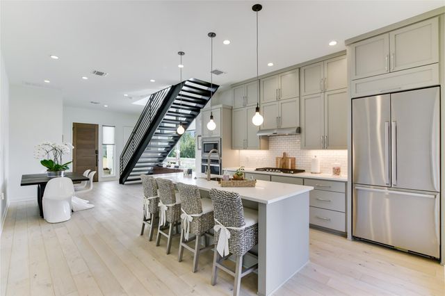 2606 Sutherland ST, Austin, TX 78746