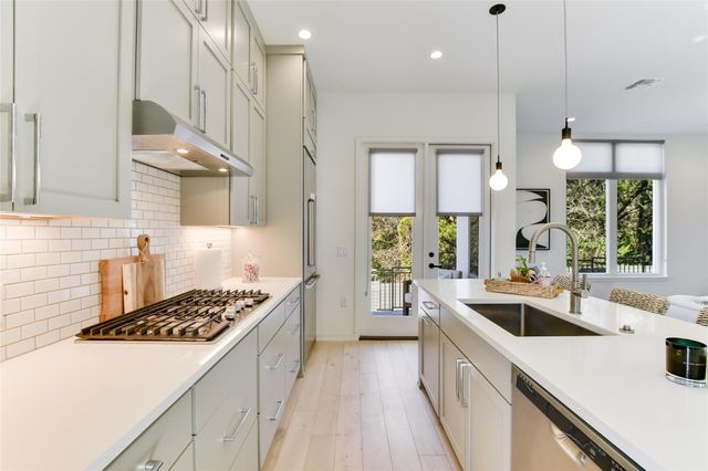 2606 Sutherland ST, Austin, TX 78746