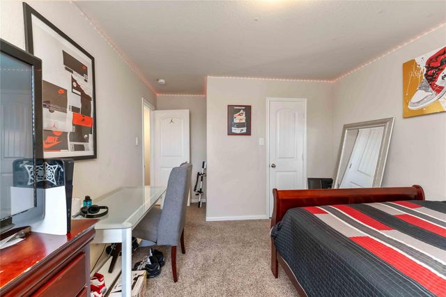 9902 Bezeled Circle Lane, Rosharon, TX 77583