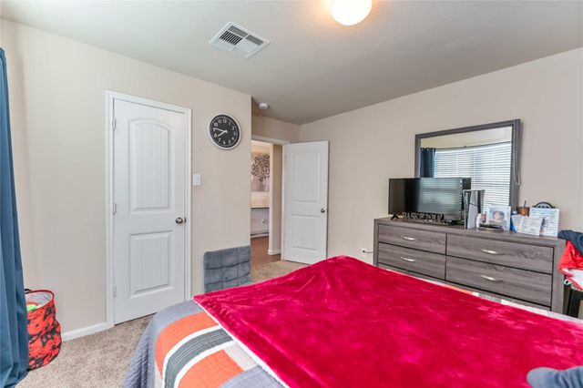 9902 Bezeled Circle Lane, Rosharon, TX 77583