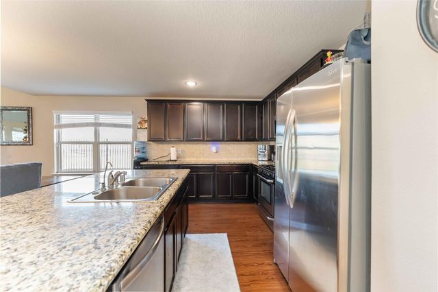 9902 Bezeled Circle Lane, Rosharon, TX 77583