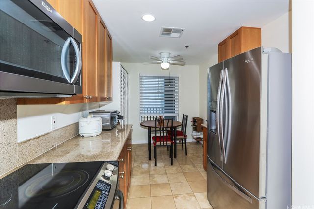 520 Lunalilo Home Road 8404, Honolulu, HI 96825