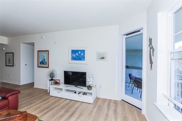 520 Lunalilo Home Road 8404, Honolulu, HI 96825
