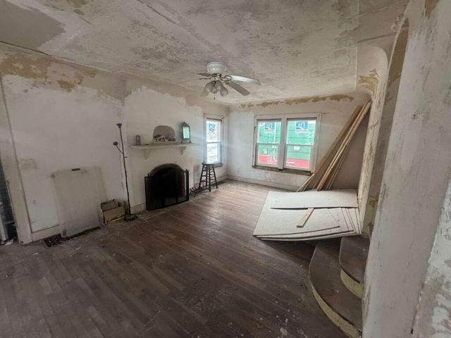 1320 6th Street, Muskegon, MI 49441