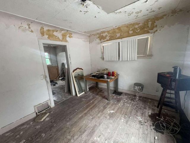 1320 6th Street, Muskegon, MI 49441