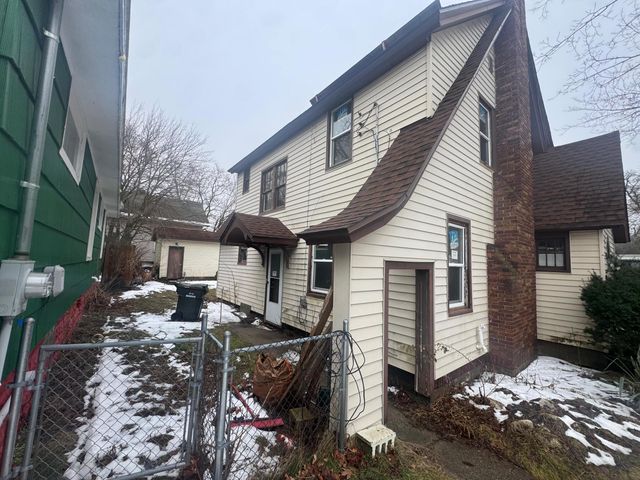 1320 6th Street, Muskegon, MI 49441