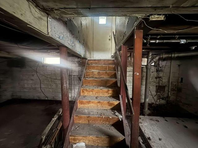 1320 6th Street, Muskegon, MI 49441