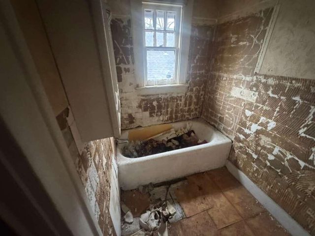 1320 6th Street, Muskegon, MI 49441