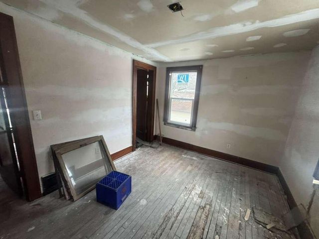 1320 6th Street, Muskegon, MI 49441